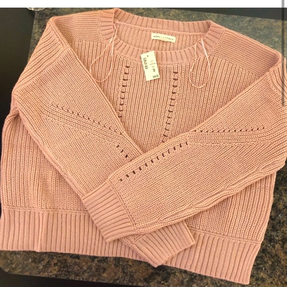 Sweaters - 🆕Aeropostale knitted sweater 💕
